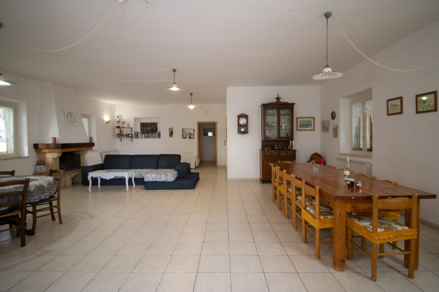 Italy Abruzzo Torre Mannella apartment La casa di Onnello livingroom