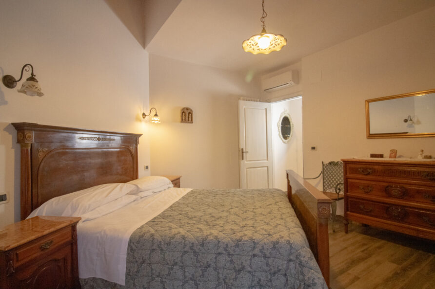 Italy Abruzzo Torre Mannella apartment La Loggia bedroom