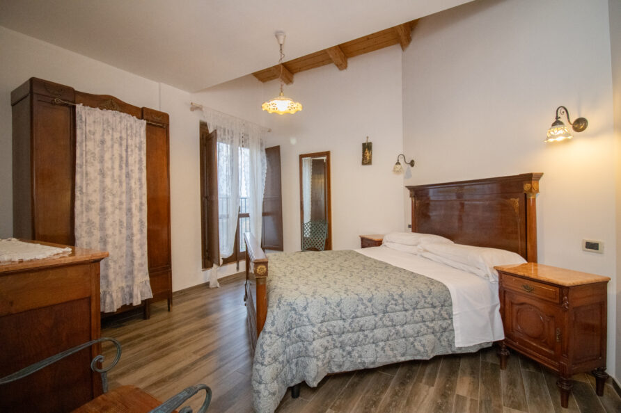 Italy Abruzzo Torre Mannella apartment La Loggia bedroom