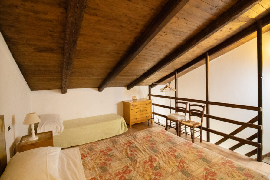 Italy Abruzzo Torre Mannella apartment stables bedroom