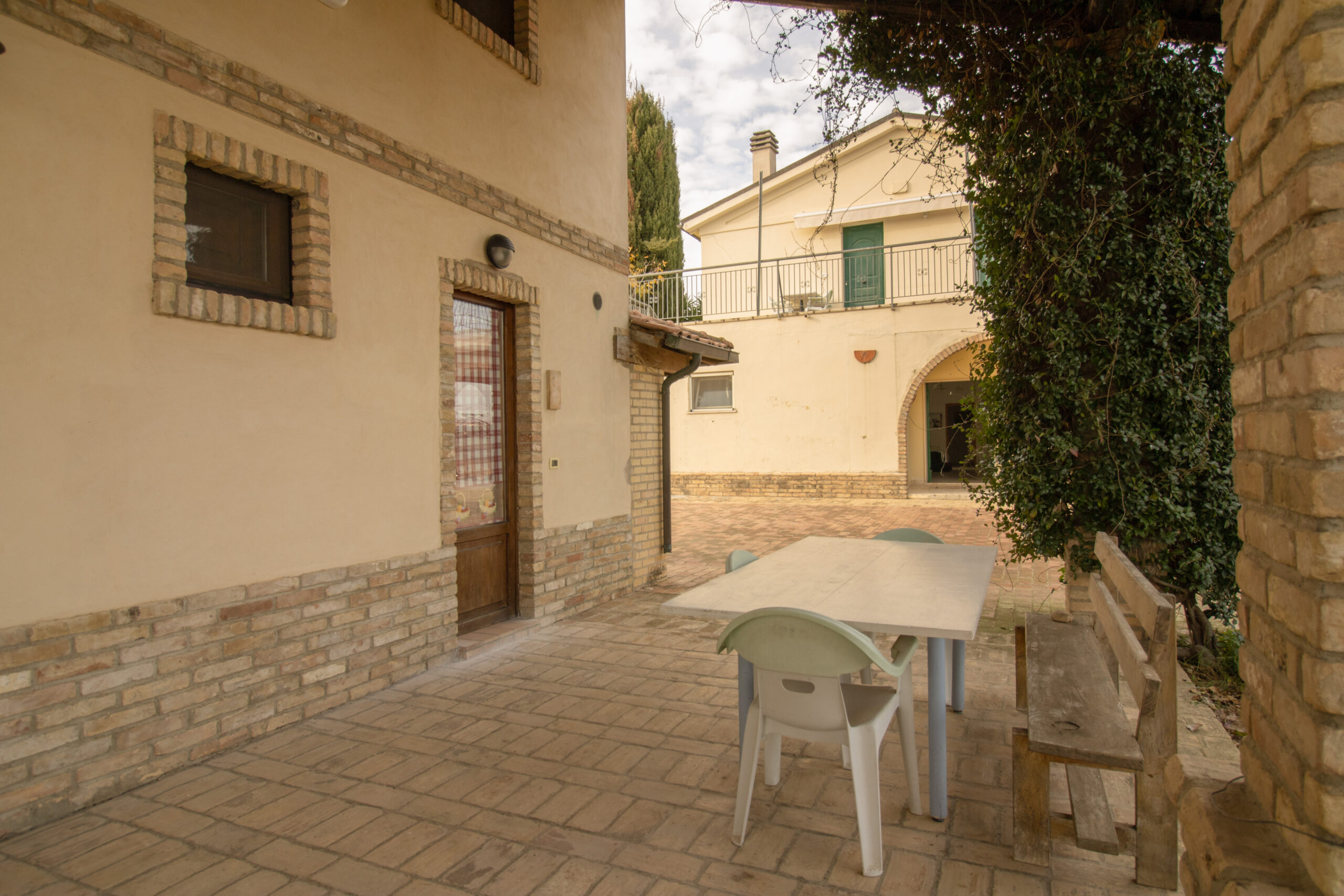 Italy Abruzzo Torre Mannella apartment stables terrace