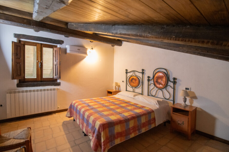 Italy Abruzzo Torre Mannella apartment stables bedroom